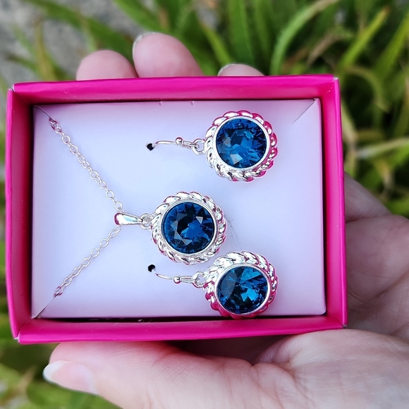 NEW! DECEMBER - Birthstone Necklace & Earring  Set -  December  ocean blue - Picture 10 of 12